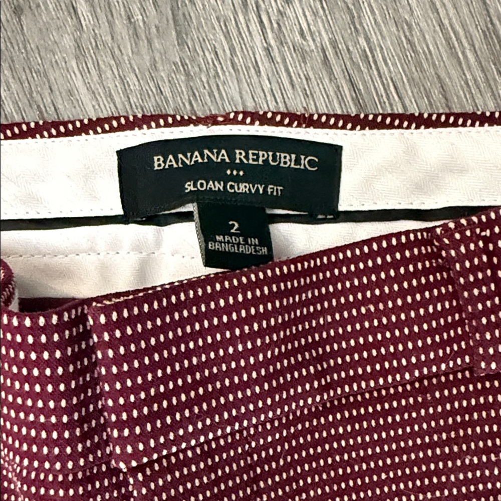 Banana Republic Women's Red Checkered Trousers - Picture 4 of 5